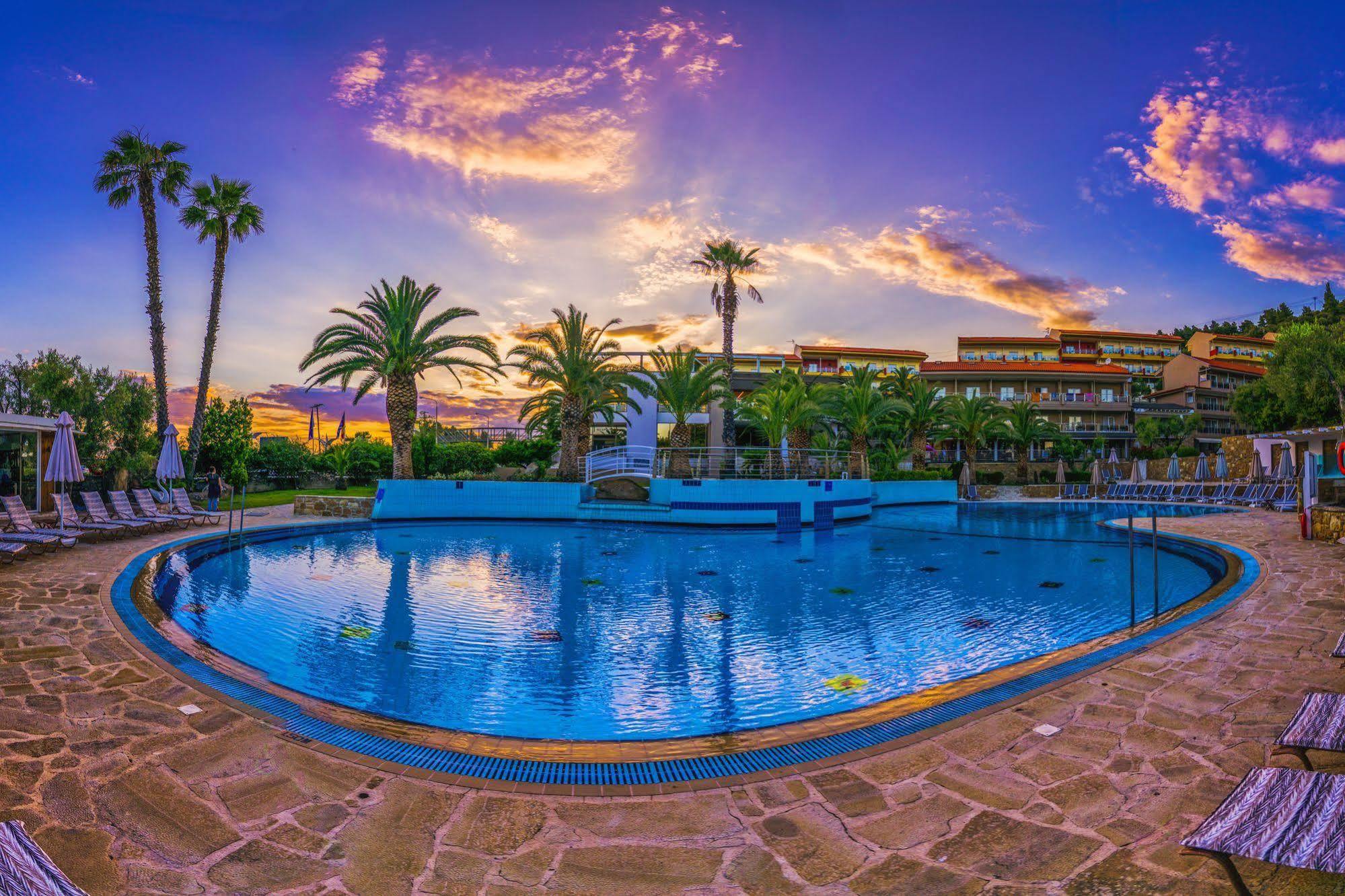 Lagomandra Hotel And Spa Exterior foto